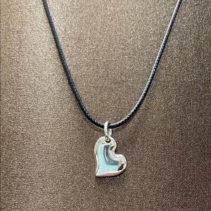 Silver Tone NWOT Heart Pendant Necklace!